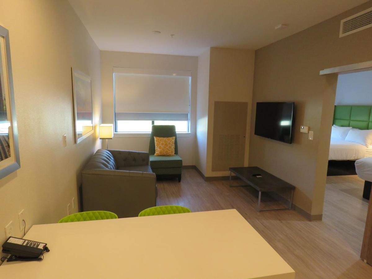 Wyndham Garden College Station Hotell Exteriör bild